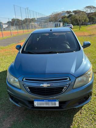 CHEVROLET ONIX 1.4 MPFI LT 8V FLEX 4P MANUAL CHEVROLET ONIX 1.4 MPFI LT 8V FLEX 4P MANUAL